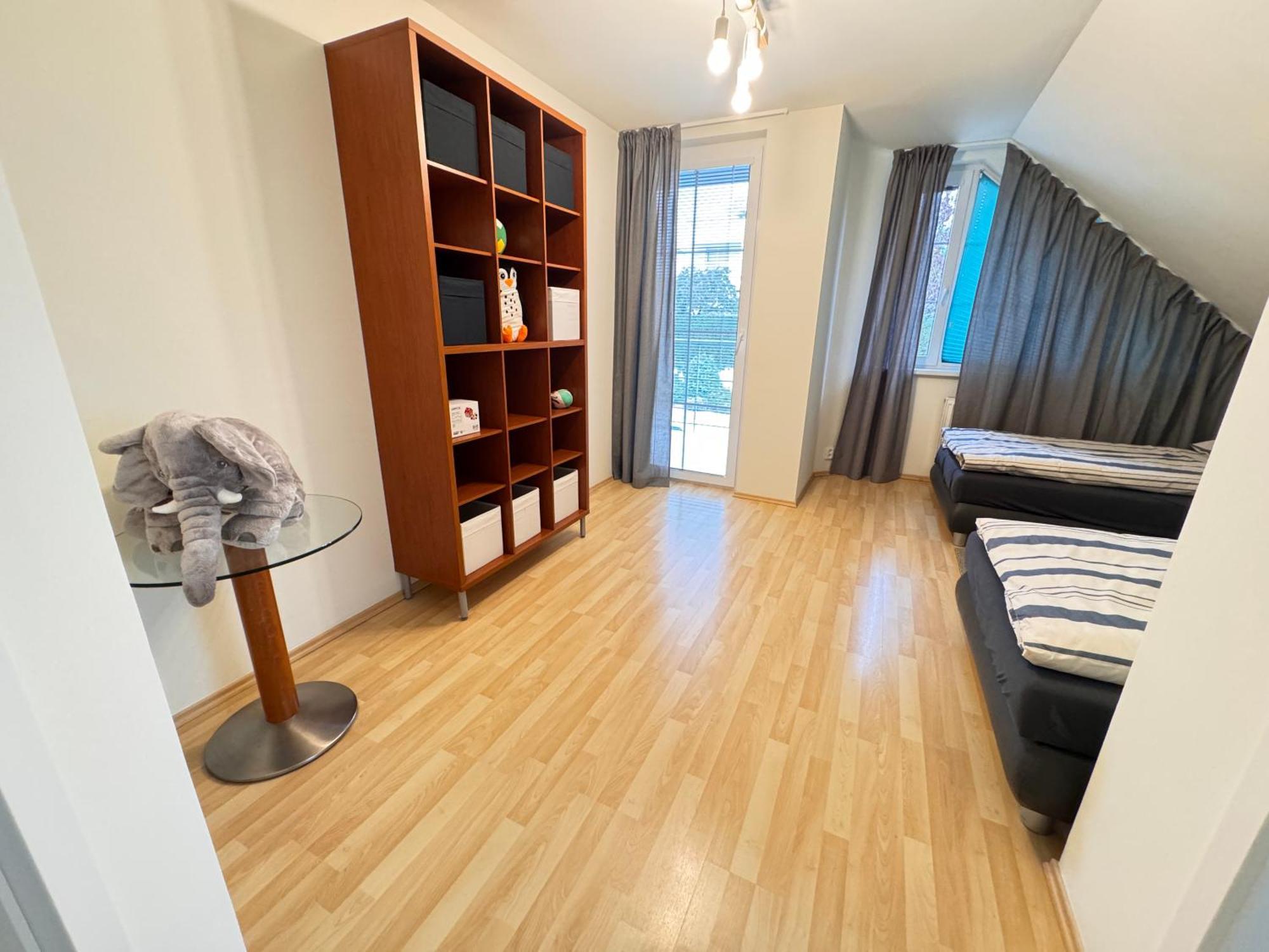 Lejlighed Diamondvilla, 4 Bedroom Apartment, Garden & Prag