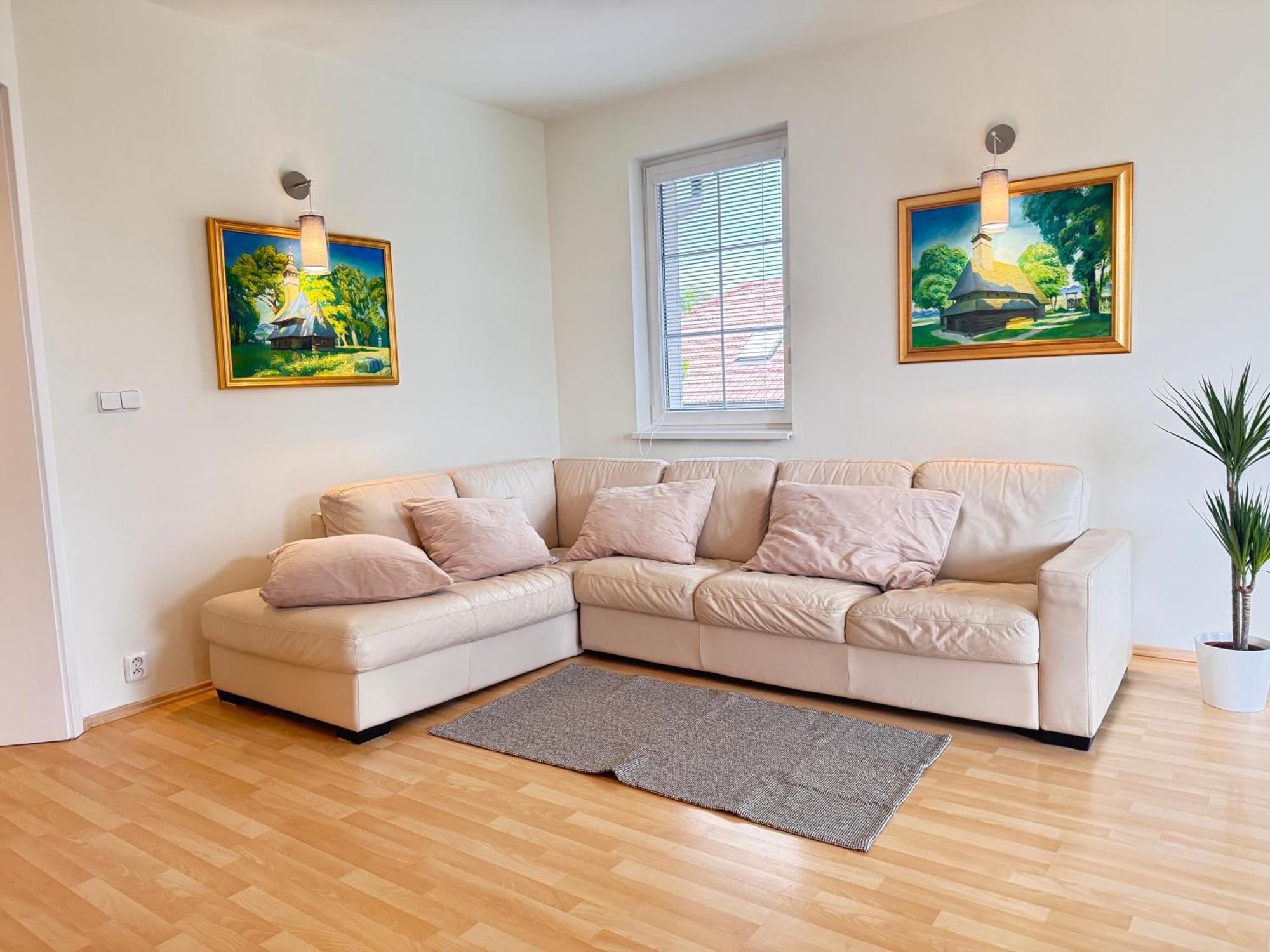 Diamondvilla, 4 Bedroom Apartment, Garden & Prag