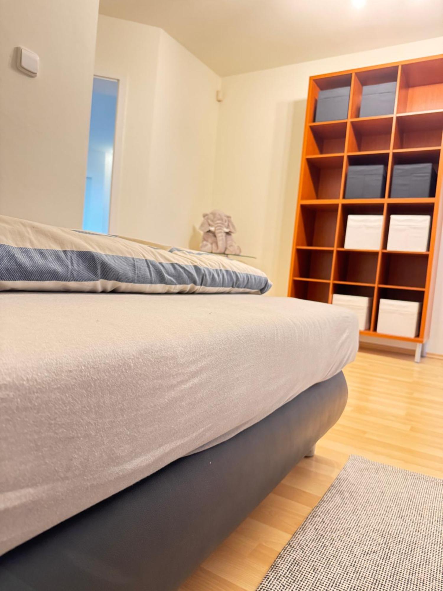 Lejlighed Diamondvilla, 4 Bedroom Apartment, Garden & Prag
