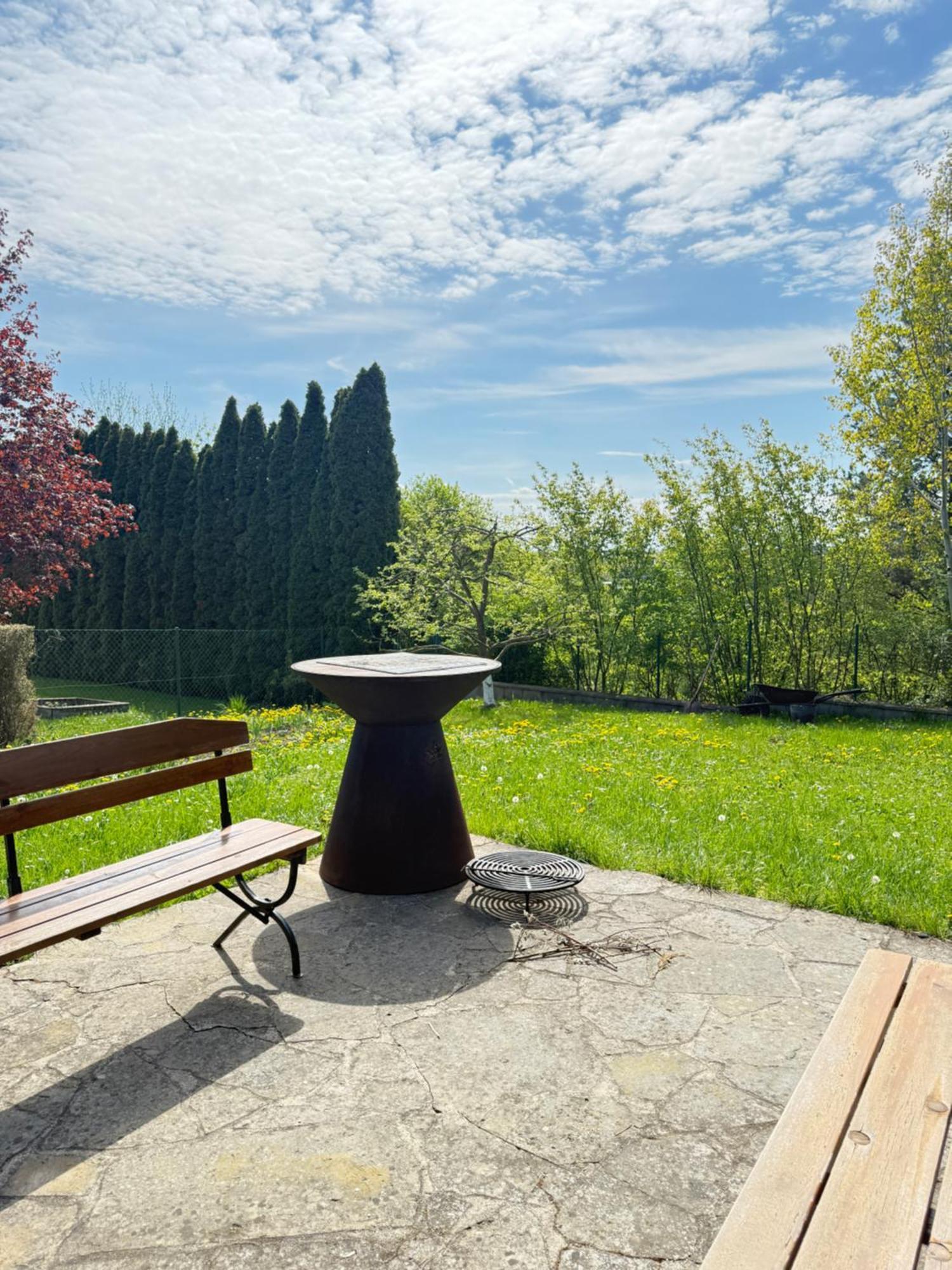 Lejlighed Diamondvilla, 4 Bedroom Apartment, Garden &
